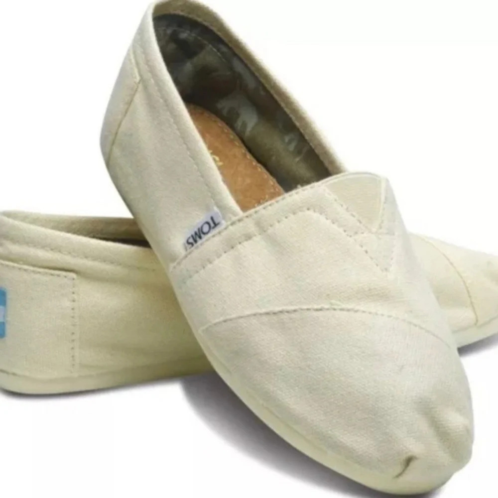 Brand New Without Box TOMS Women Natural Canvas Classics Size 6.5